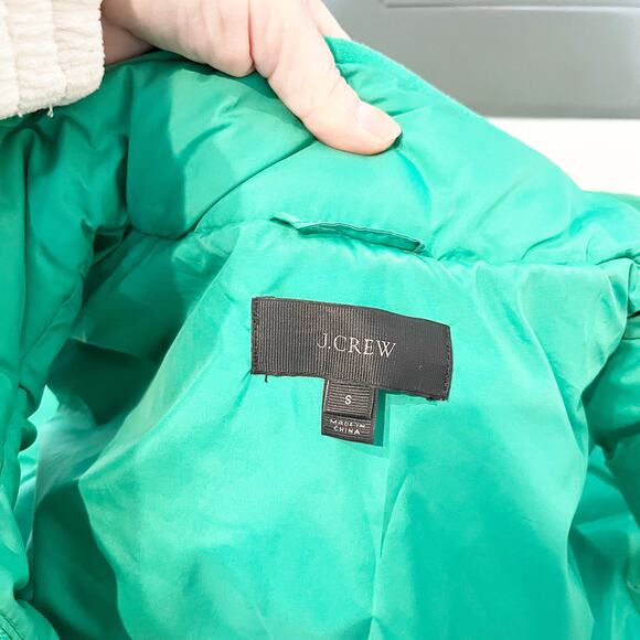 J. Crew Full Zip Stand Collar Down Puffer Excursion Vest Kelly Green Small - Picture 2 of 5